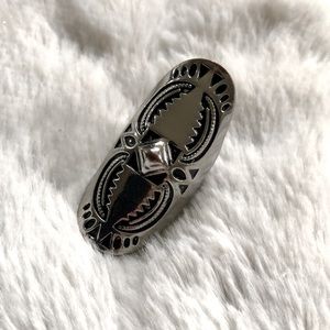 2/$25! ⭐️ Large obelisk ring‎ silver